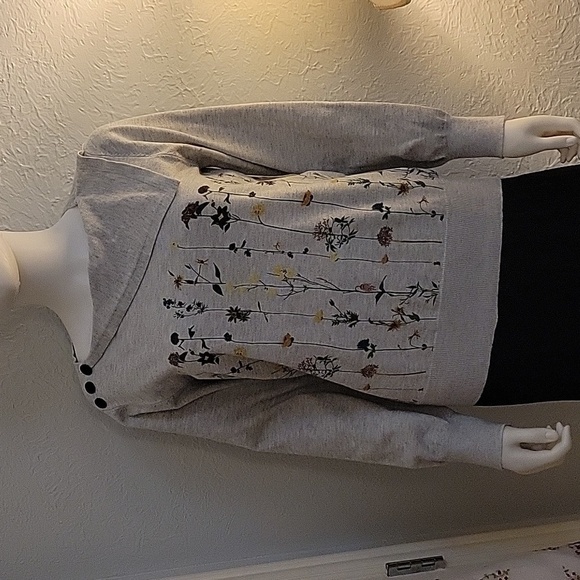 3/$30 Heather Gray Floral Garden Assymetric Fairycore Collar Sweater - Picture 3 of 9